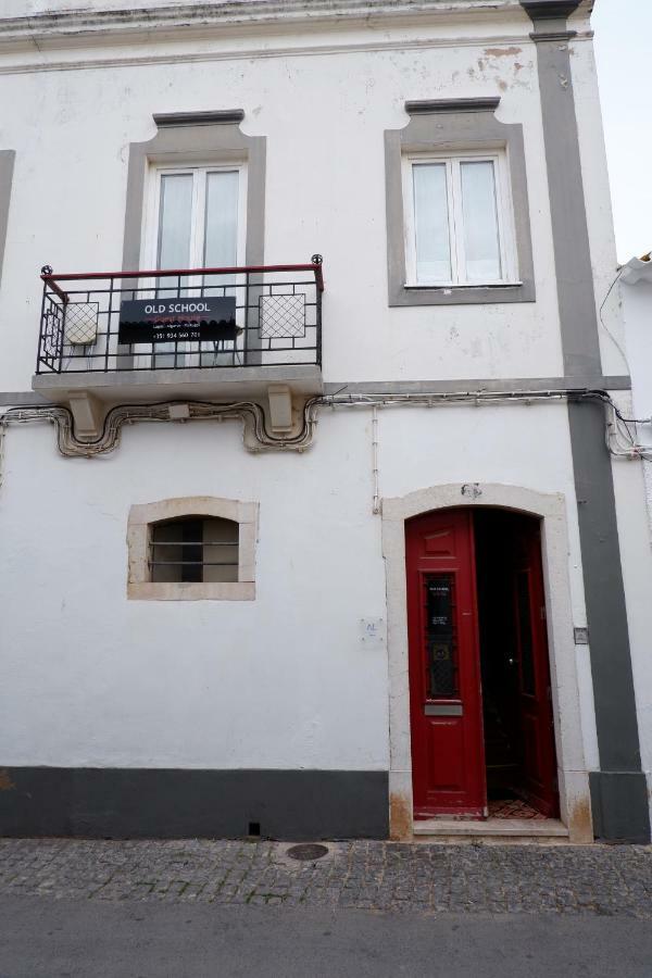 لاغوس Old School Guest House المظهر الخارجي الصورة